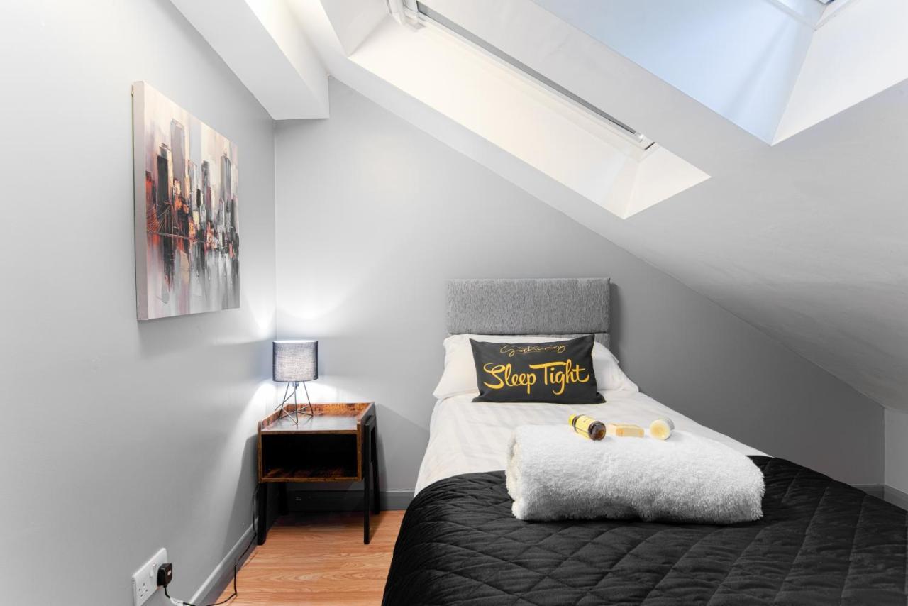 The Llangollen - Berwyn House Wrexham Ngoại thất bức ảnh